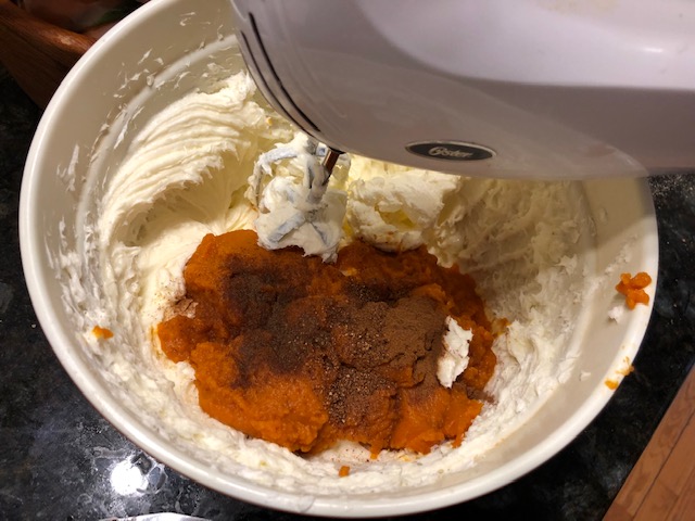 pumkin cheese cake bars 4