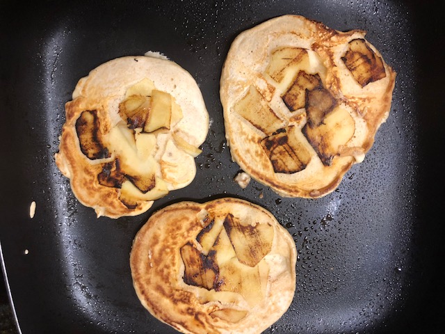 apple walnut pancake 7