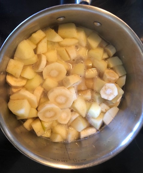 apple parsnip sauce 2